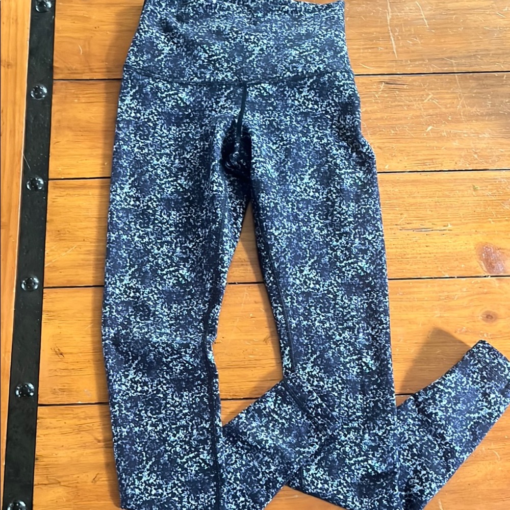 Lululemon women’s size 4 Leggings